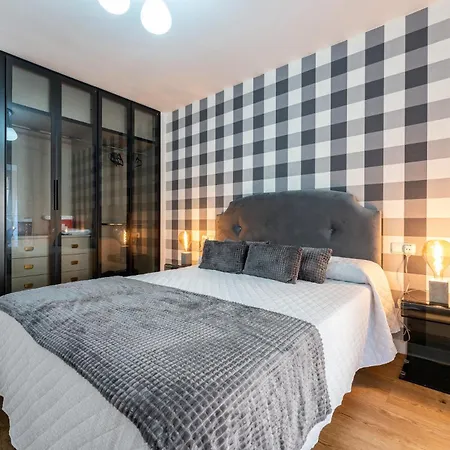 Malagasuite Luxury Torrequebrada Apartment